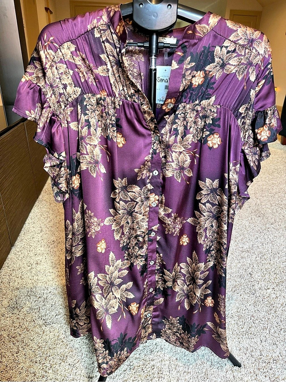 entro Floral Ruffle Sleeve Blouse in Plum Size Small NWT Romantic wedding guest